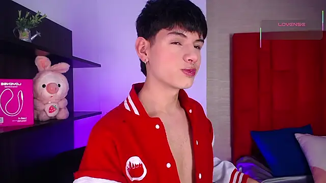 Ezra Storm online show from 8, 3, 2026