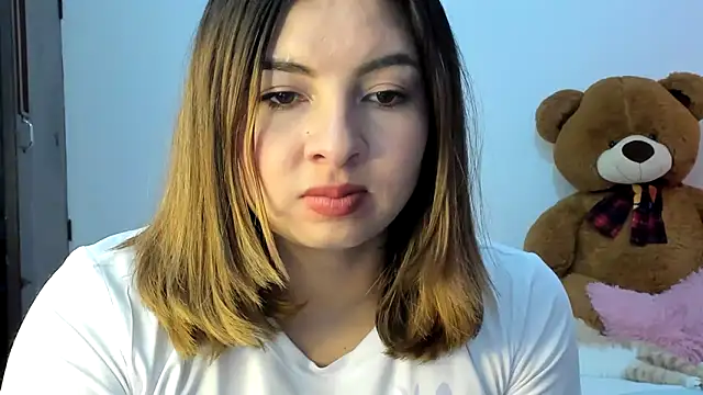 Snapshot of ADHARAMILLER__1111 chatting on 21, 10, 2025 ADHARAMILLER 1111 online show from 21, 10, 2025