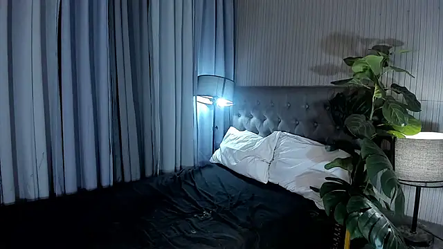 HugeCocoCock online show from 2, 7, 2026
