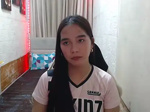 Sweet sammie04 online show from 15, 9, 2025