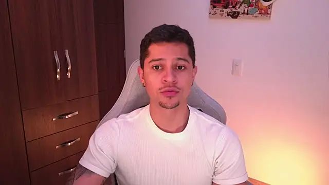 domsantiago  online show from 6, 11, 2025