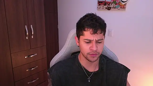 domsantiago  online show from 19, 11, 2025