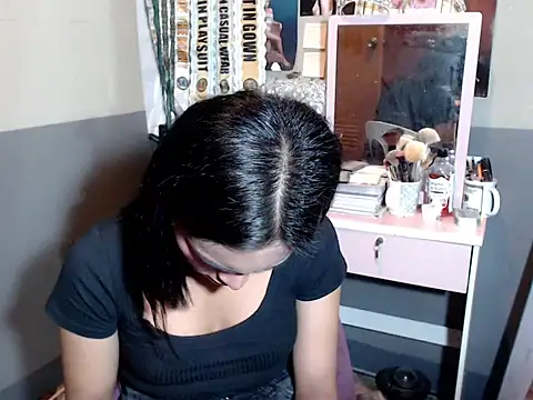 Snapshot of miya_khali chatting on 28, 10, 2025 miya khali online show from 28, 10, 2025