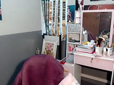 Snapshot of miya_khali chatting on 17, 11, 2025 miya khali online show from 17, 11, 2025