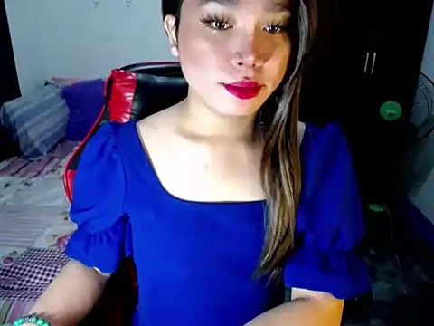 Urassiansweetcummer online show from 6, 10, 2025