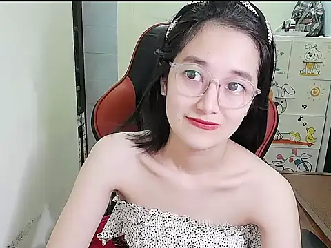 Shulee21 online show from 24, 9, 2025