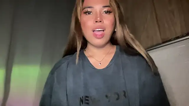 Snapshot of goddessofalltime chatting on 23, 11, 2025 goddessofalltime online show from 23, 11, 2025