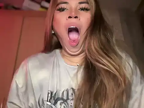 Snapshot of goddessofalltime chatting on 5, 12, 2025 goddessofalltime online show from 5, 12, 2025