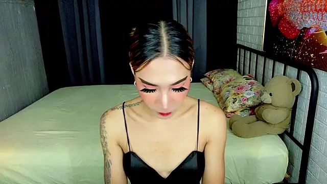 TRANSGODDESSA online show from 6, 10, 2025