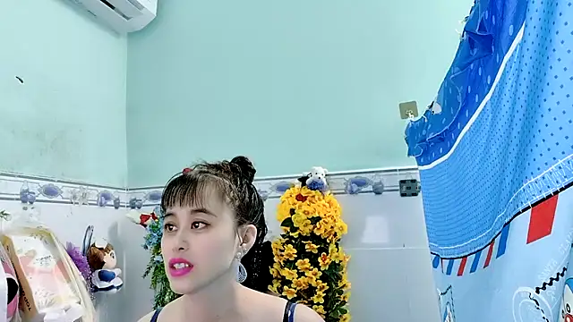 emgaixinhngoan online show from 15, 9, 2025