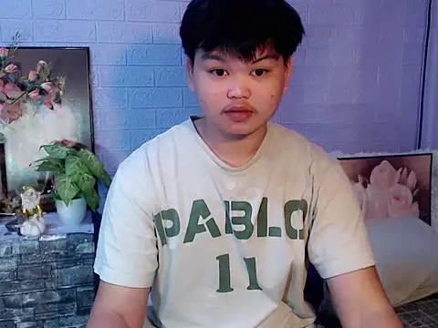 Reynelcock online show from 12, 5, 2026