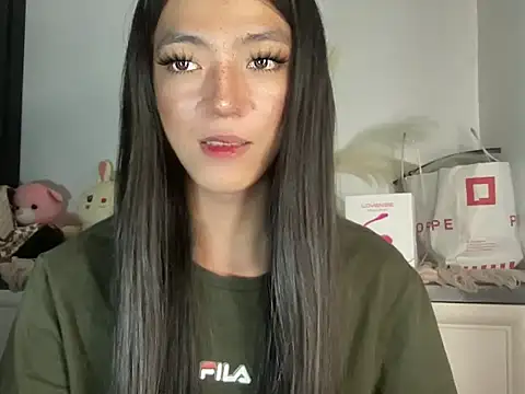 Snapshot of slimladyxoxo chatting on 18, 12, 2025 slimladyxoxo online show from 18, 12, 2025