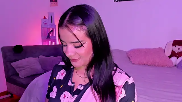 Shophie thoopson online show from 16, 6, 2026