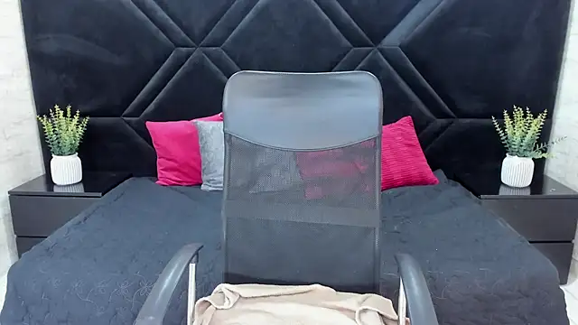 Dantzel  online show from 8, 1, 2026