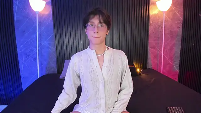 Snapshot of luixdust_ chatting on 8, 11, 2025 luixdust online show from 8, 11, 2025