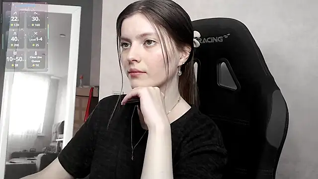 cute elfy  online show from 24, 9, 2025