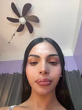 AdrianaMillers online show from 19, 6, 2026
