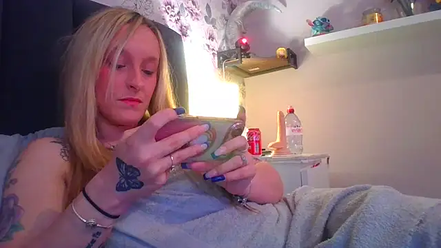 Snapshot of LucyRoseMae chatting on 12, 5, 2026 LucyRoseMae online show from 12, 5, 2026