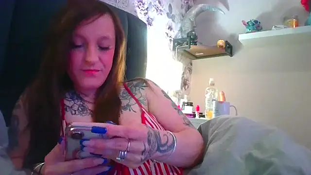Snapshot of LucyRoseMae chatting on 17, 5, 2026 LucyRoseMae online show from 17, 5, 2026