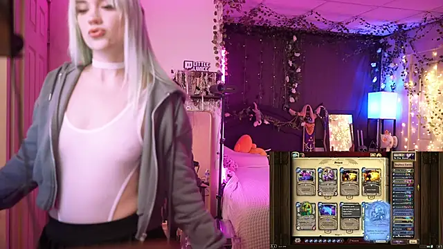 littlelune online show from 5, 10, 2025