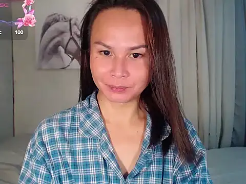 Snapshot of holly_bitch chatting on 12, 1, 2026 holly bitch online show from 12, 1, 2026