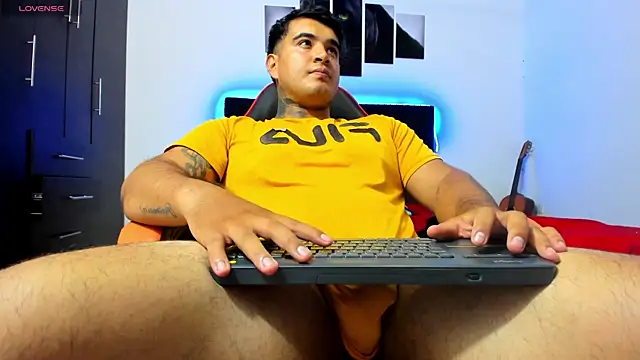 Snapshot of thiago__cp01 chatting on 9, 5, 2026 thiago cp01 online show from 9, 5, 2026