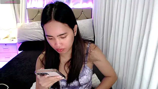 Snapshot of fuckdoll_amber chatting on 13, 3, 2026 fuckdoll amber online show from 13, 3, 2026