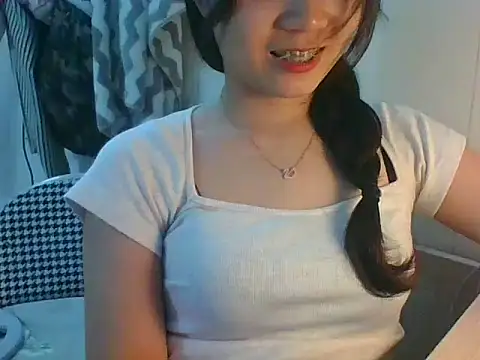 Snapshot of Linzly chatting on 10, 9, 2025 Linzly online show from 10, 9, 2025