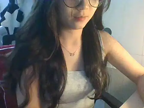 Snapshot of Linzly chatting on 3, 10, 2025 Linzly online show from 3, 10, 2025