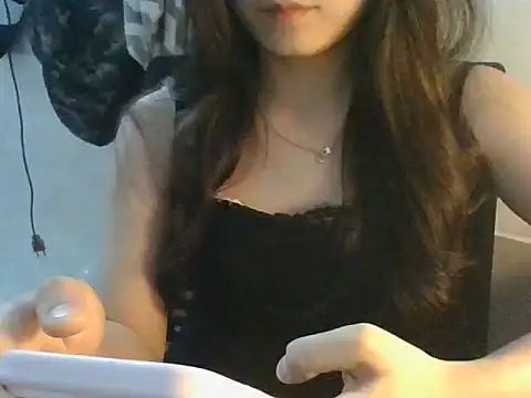 Snapshot of Linzly chatting on 4, 10, 2025 Linzly online show from 4, 10, 2025