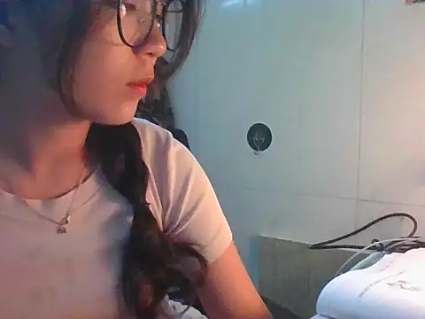 Snapshot of Linzly chatting on 14, 10, 2025 Linzly online show from 14, 10, 2025