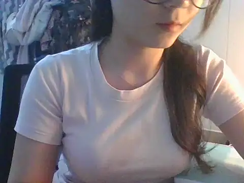 Snapshot of Linzly chatting on 20, 10, 2025 Linzly online show from 20, 10, 2025