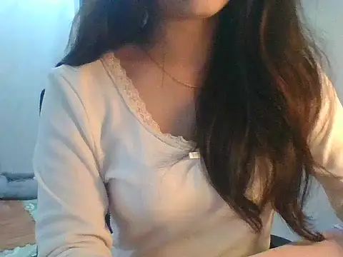 Snapshot of Linzly chatting on 12, 11, 2025 Linzly online show from 12, 11, 2025