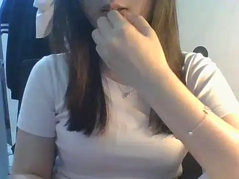 Snapshot of Linzly chatting on 16, 11, 2025 Linzly online show from 16, 11, 2025