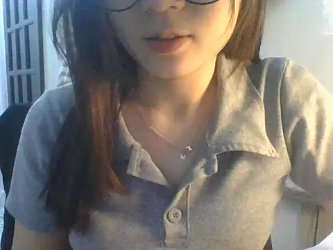 Snapshot of Linzly chatting on 18, 11, 2025 Linzly online show from 18, 11, 2025