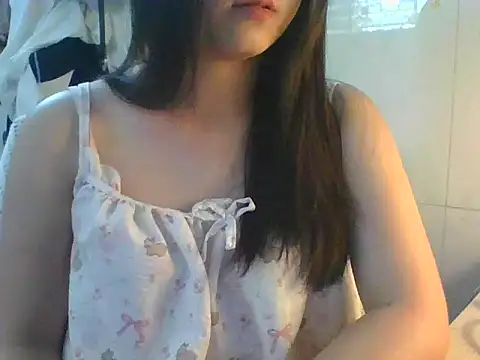 Snapshot of Linzly chatting on 9, 4, 2026 Linzly online show from 9, 4, 2026