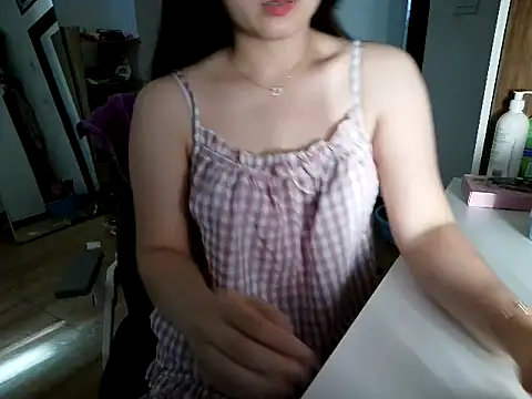 Snapshot of Linzly chatting on 21, 5, 2026 Linzly online show from 21, 5, 2026