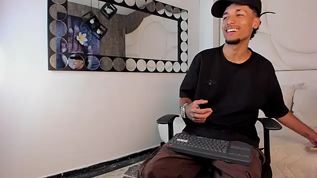 Thiagoferreti online show from 3, 10, 2025