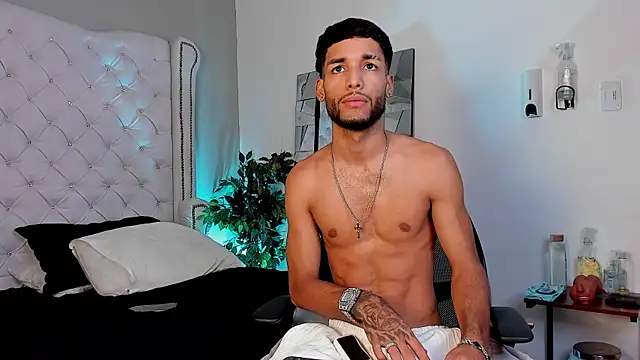 Thiagoferreti online show from 23, 4, 2026