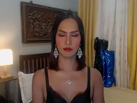 Nathalieheartt online show from 5, 11, 2025