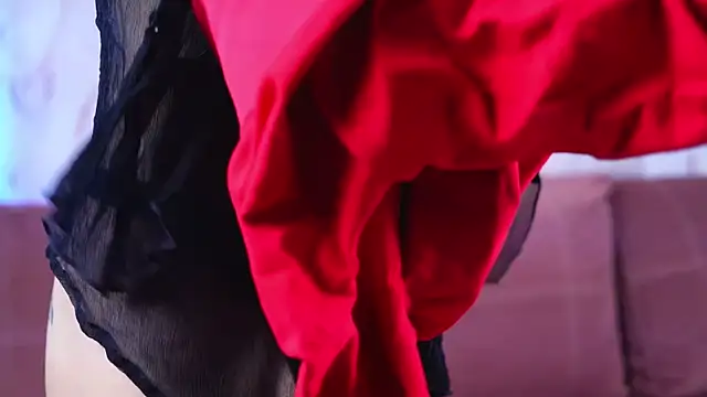 sukie spooky online show from 13, 10, 2025