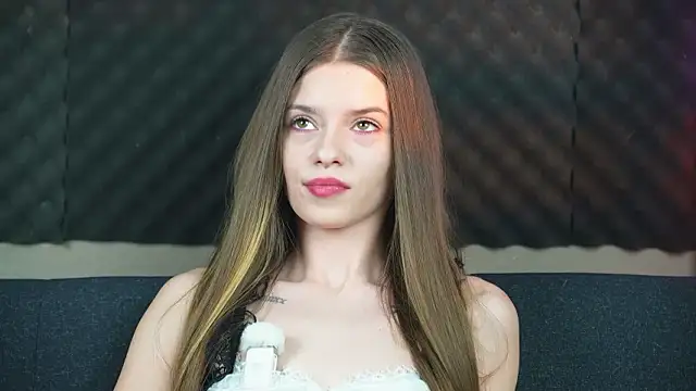 sukie spooky online show from 26, 3, 2026