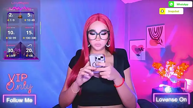 TriciaCumLoader online show from 2, 3, 2026