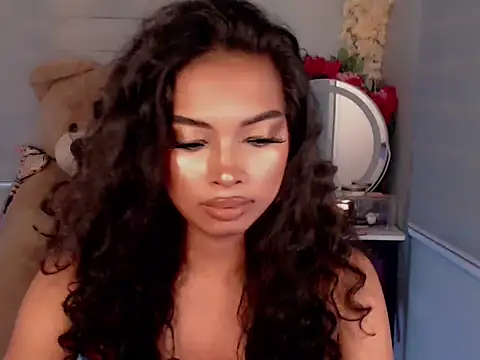 Snapshot of KathRouge chatting on 6, 10, 2025 KathRouge online show from 6, 10, 2025