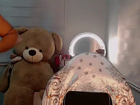 Snapshot of KathRouge chatting on 10, 10, 2025 KathRouge online show from 10, 10, 2025