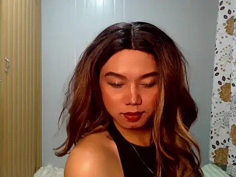 Snapshot of KathRouge chatting on 4, 2, 2026 KathRouge online show from 4, 2, 2026