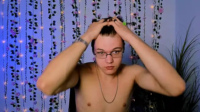 Snapshot of lucas_long_ chatting on 17, 9, 2025 lucas long online show from 17, 9, 2025