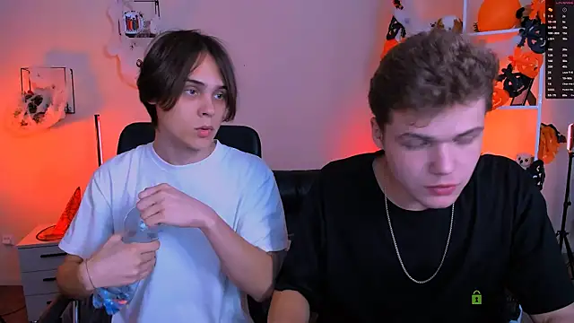 Snapshot of lucas_long_ chatting on 3, 11, 2025 lucas long online show from 3, 11, 2025