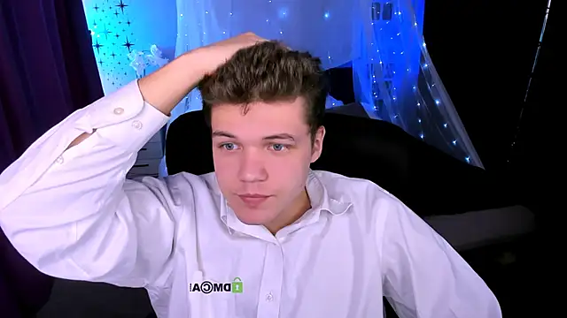 Snapshot of lucas_long_ chatting on 7, 11, 2025 lucas long online show from 7, 11, 2025