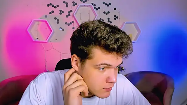 Snapshot of lucas_long_ chatting on 11, 11, 2025 lucas long online show from 11, 11, 2025